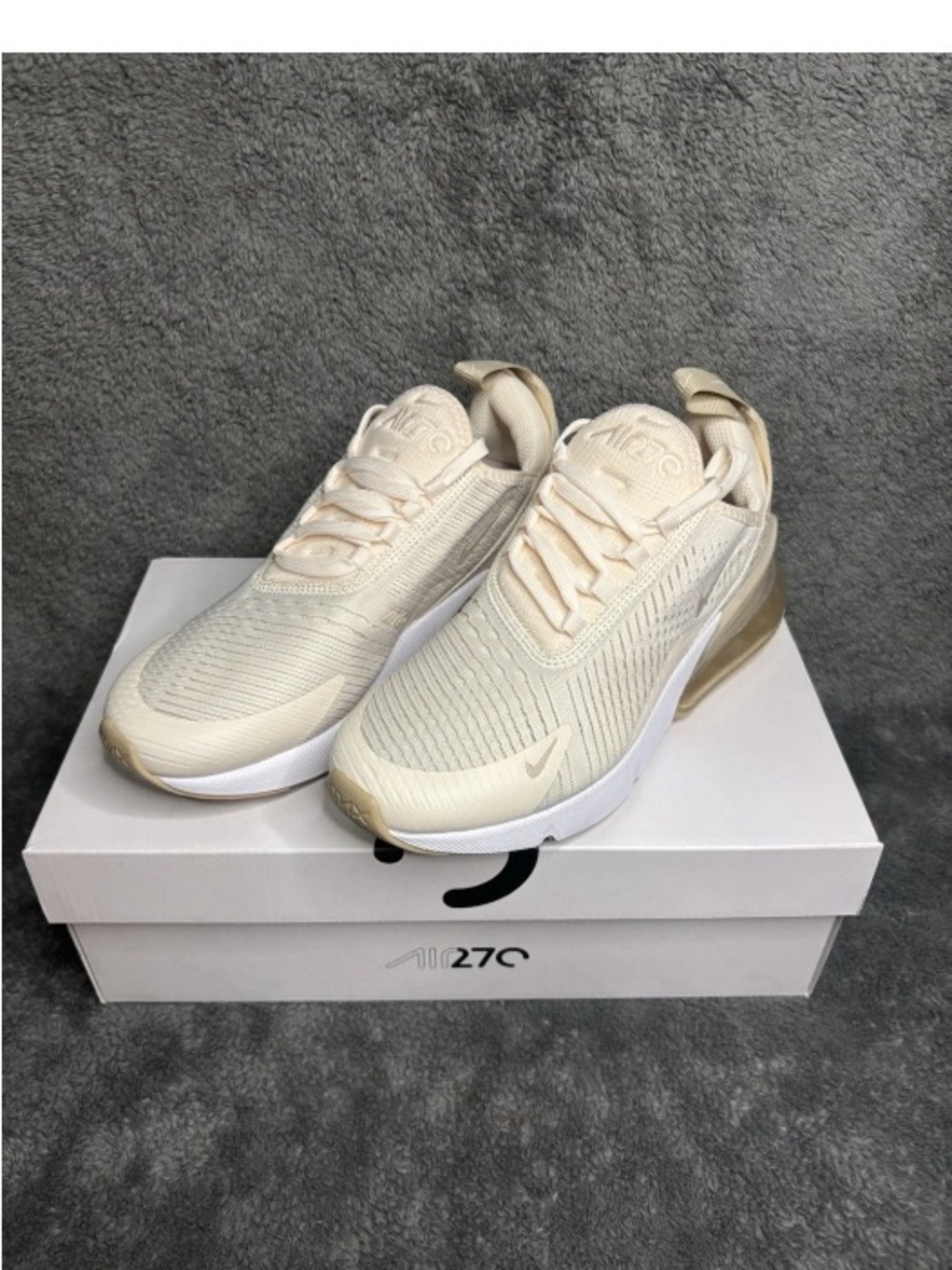 Nike Air Max 270 Women's Cream/Beige Lightweight Sneakers